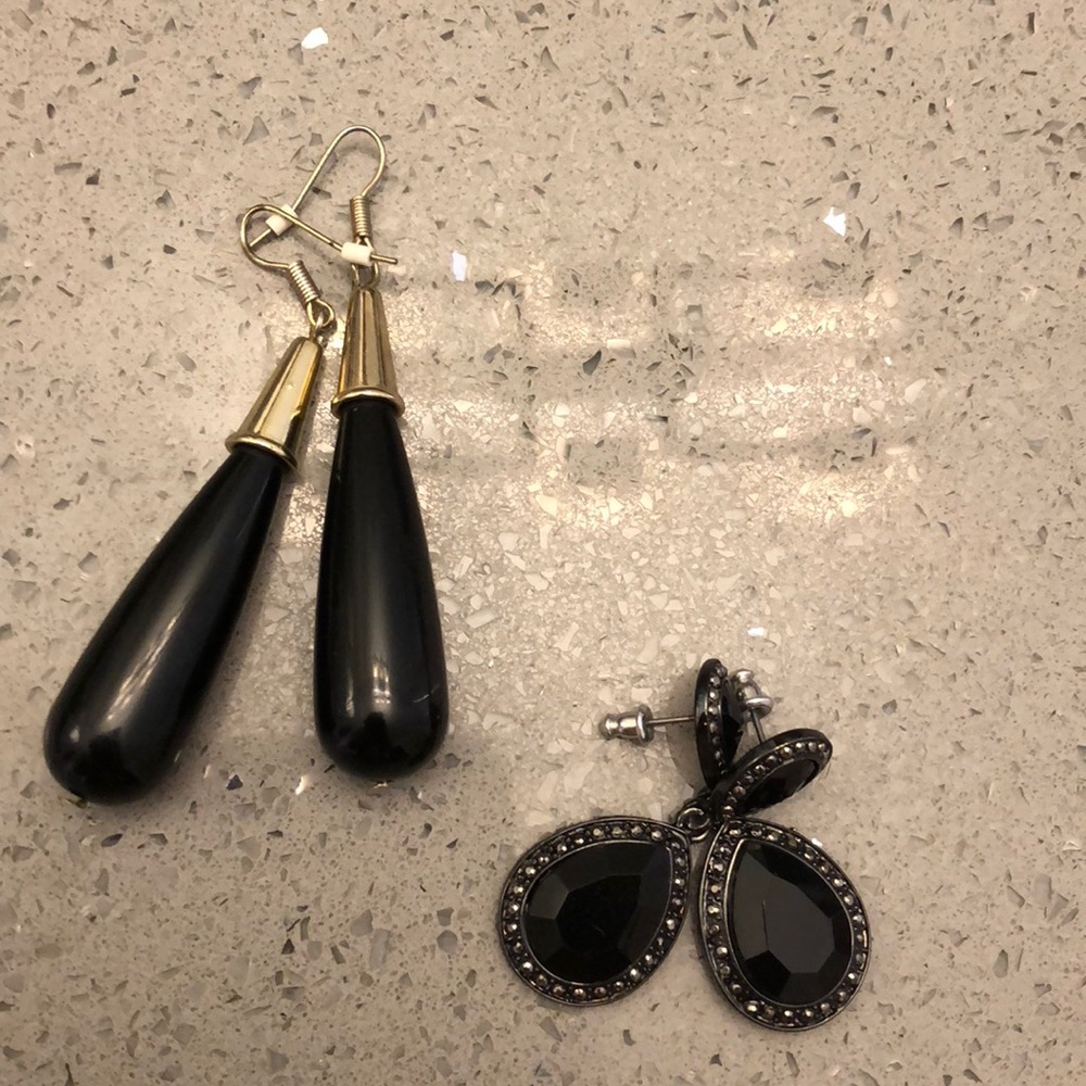 Black earring bundle
